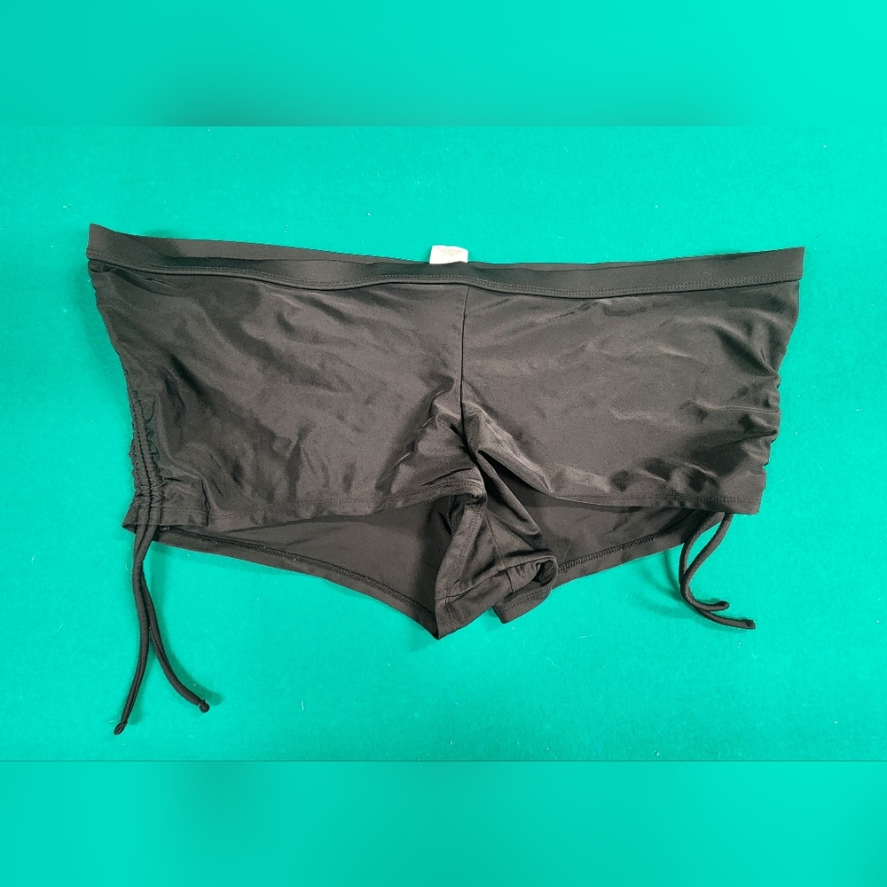 Isabel xxl swim shorts maternity